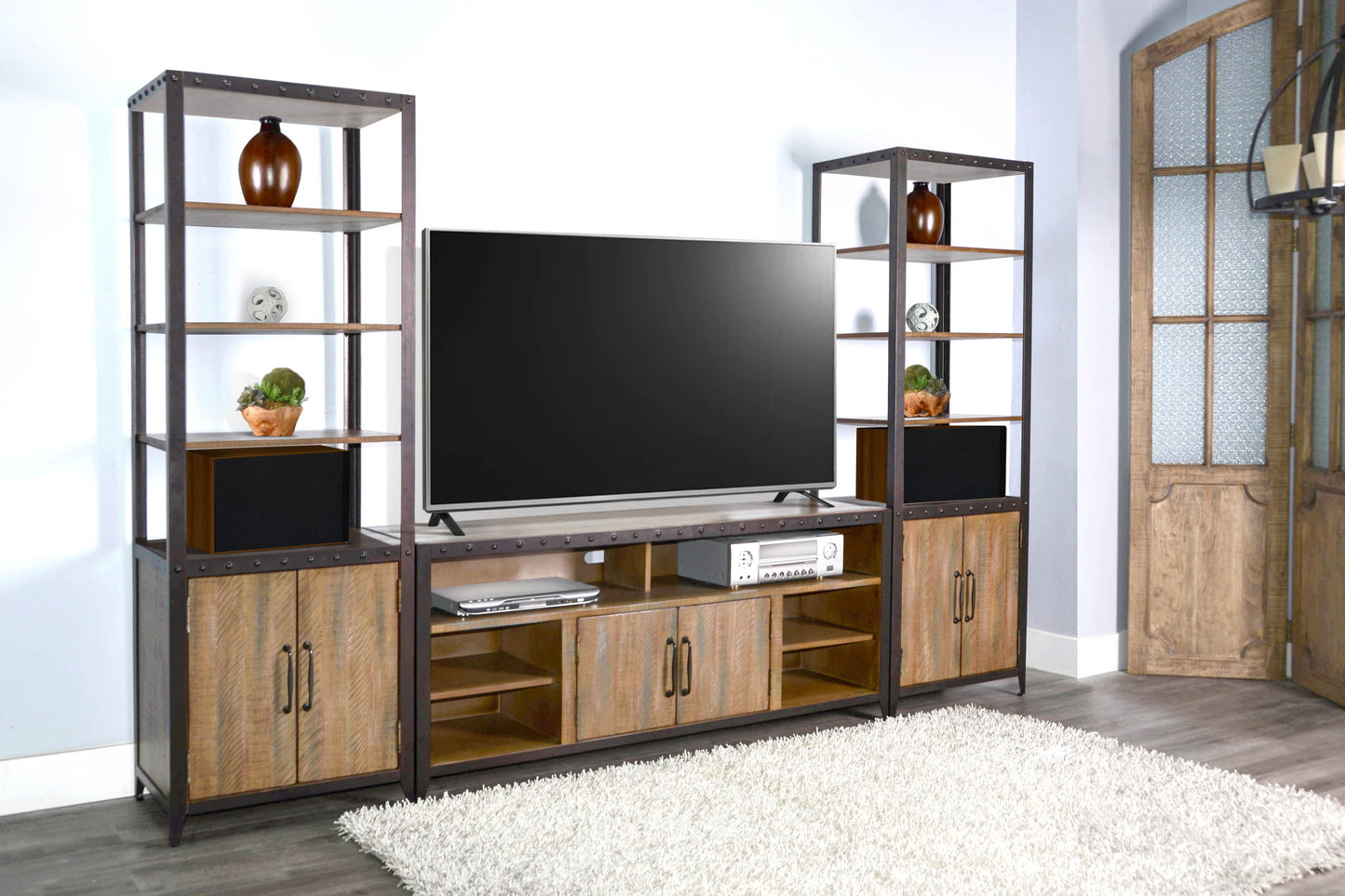 San Diego - Entertainment Wall - Antique Brown