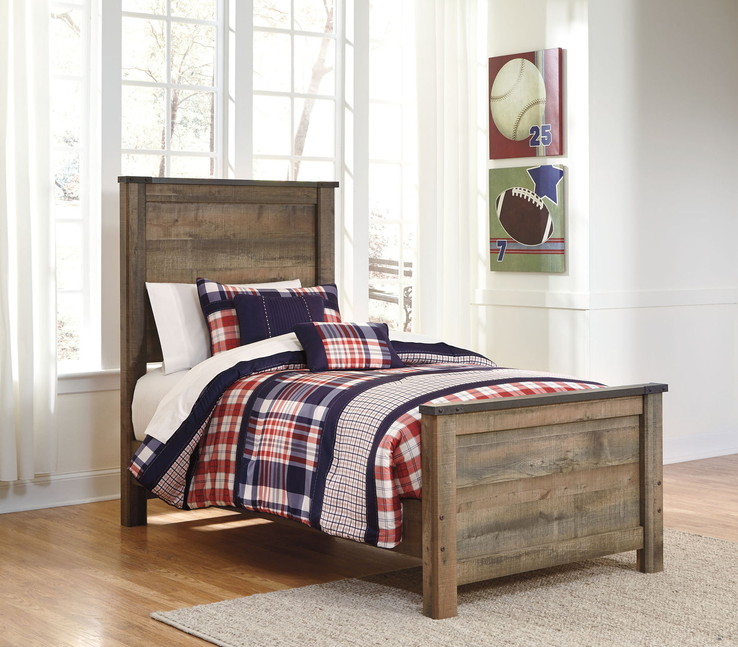 Trinell - Panel Bed