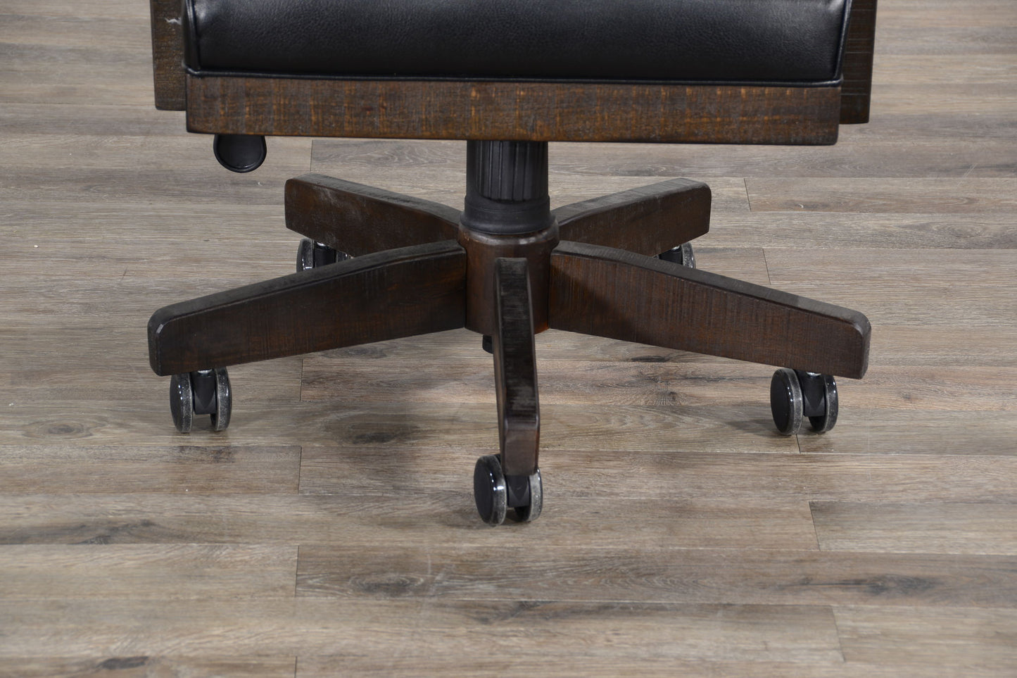 Homestead - Game Chair With Casters, Cushion Seat & Back - Tobacco Leaf